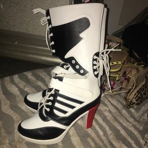 Harlequin Suicide Squad Black White Stripe Boots